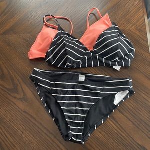 Old Navy Swim Suit - three piece suit